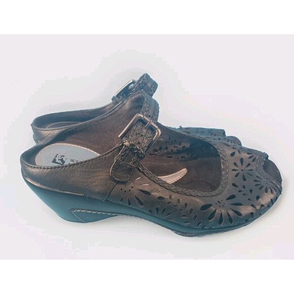 Womens Peep Toe Cloggs Sz 7 Floral Cut Out Boho Black Leather White Mountain - Picture 3 of 12